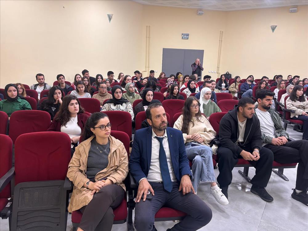 Yüksekokulumuzda AFAD Gönüllülük Bilgilendirmesi ve Narkotik Eğitimi Gerçekleştirildi