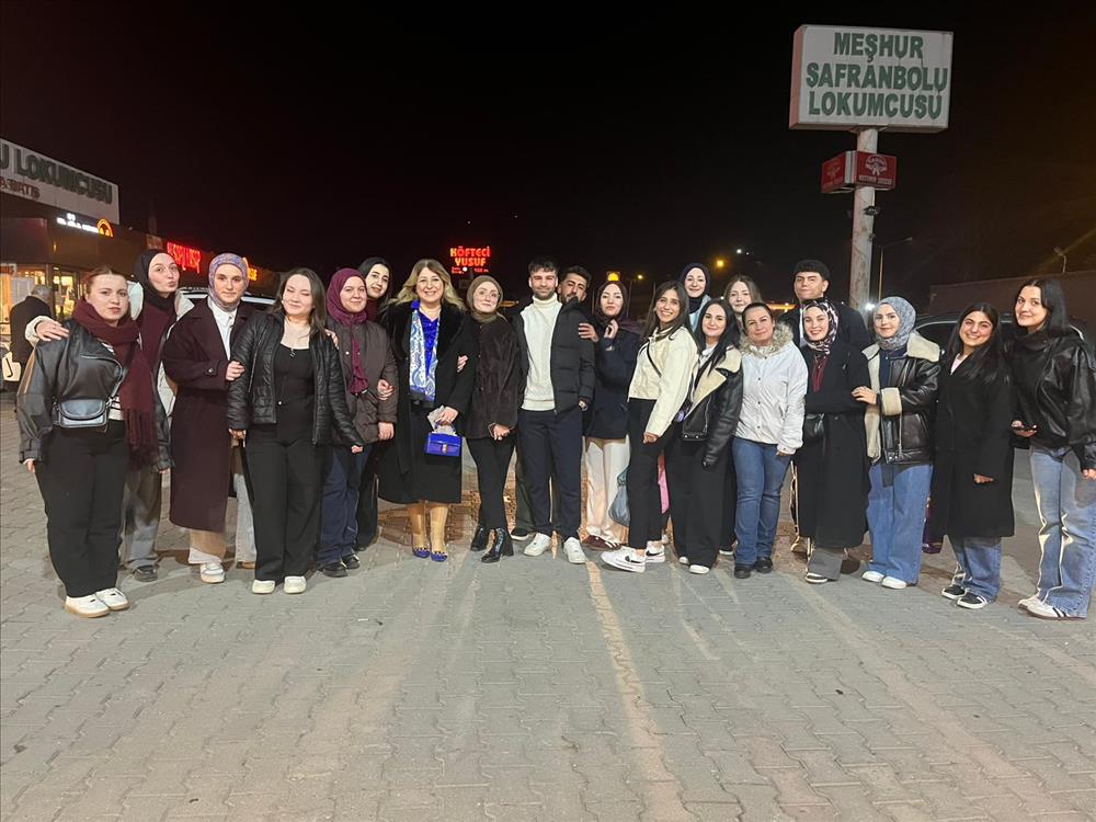 Yaşlı Bakım Programı Öğrencileri İftar Yemeğinde Bir Araya Geldi